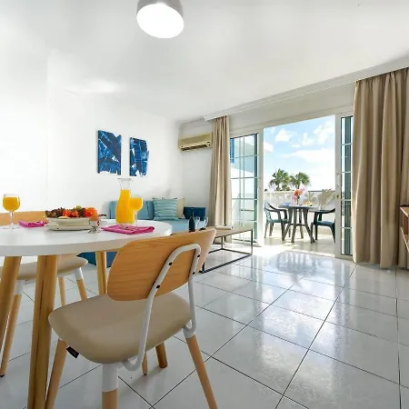 Ld Un Con Vistas A Jardin, Piscina, Cerca De La Playa Puerto del Carmen (Lanzarote)
